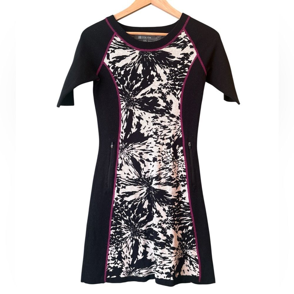 Title Nine Merino Wool Blend Short Sleeve Floral Black White Sweater Dress Sz XS